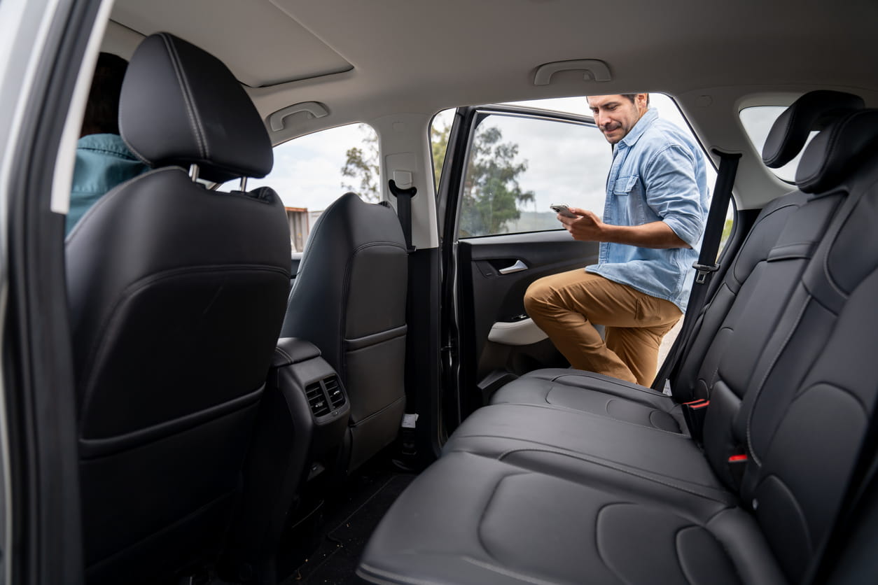 swindon to cirencester taxi